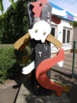 Holzinstaltion "Toleranz" am Jugendclub Nord in Fürstenwalde